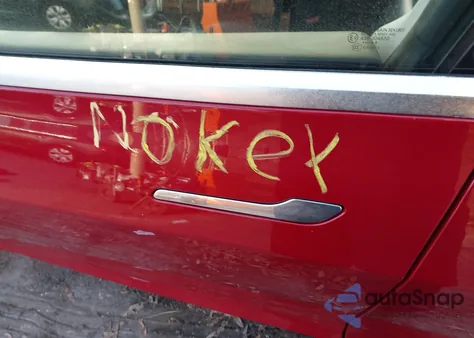 2019 Tesla Model 3 Long Range/Mid Range/Standard Range/Standard Range Plus z USA, uszkodzony, nr VIN 5YJ3E1EA1KF301046